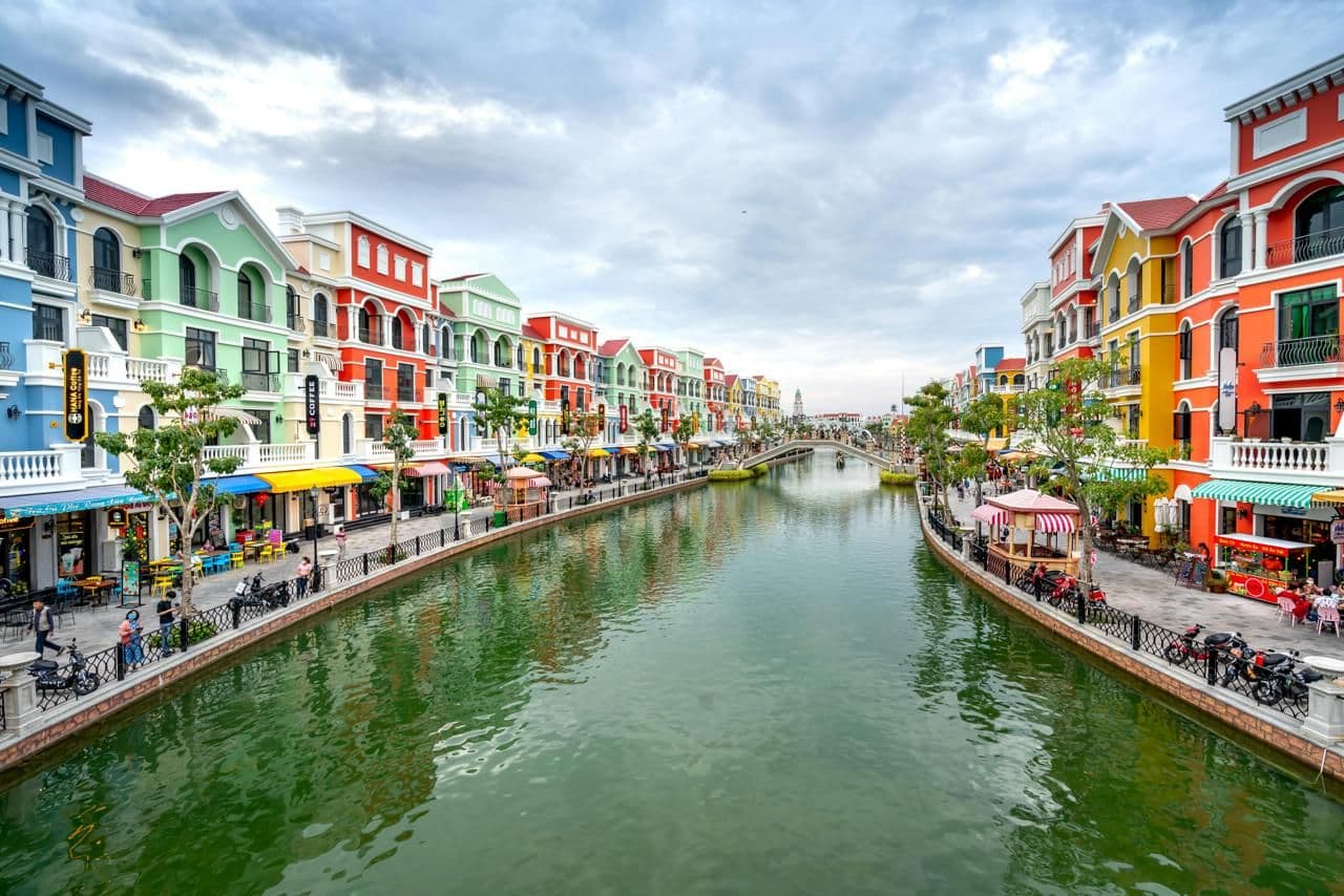 The Beauty of Vietnam: A Journey Through Time and Tranquility